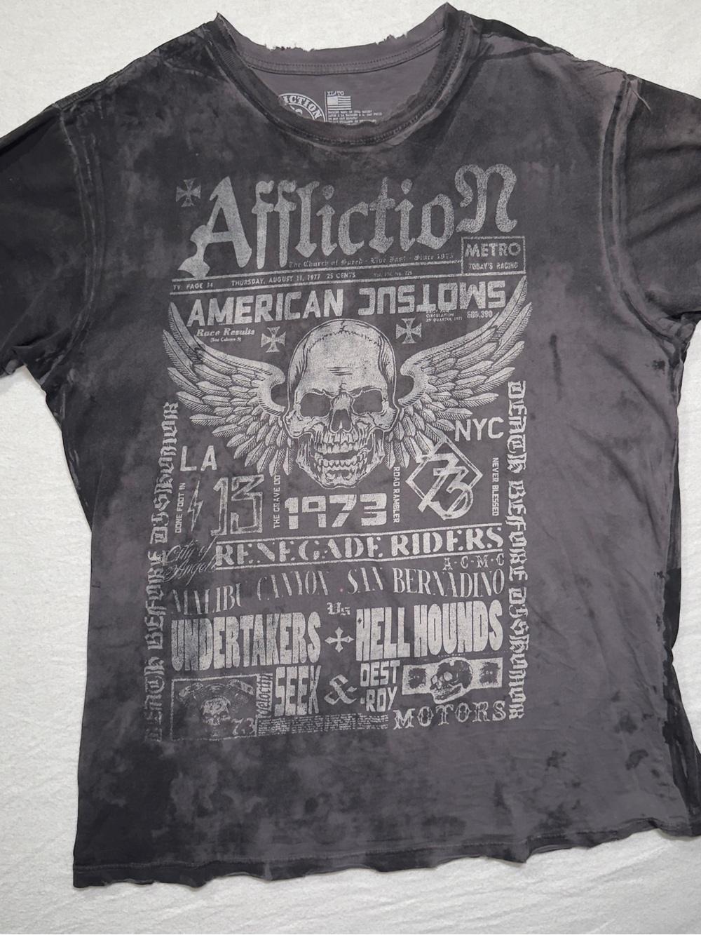 Genuine vintage Affliction Men’s Black Graphic Skull T-Shirt